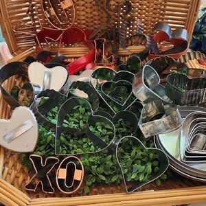 Lot Of Valentine Cookie Cutters Vintage To Modern